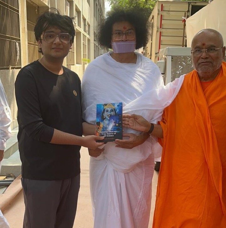 Dr. Lokesh Muni ji / Jain Saint, Social Reformer, Writer and Poet