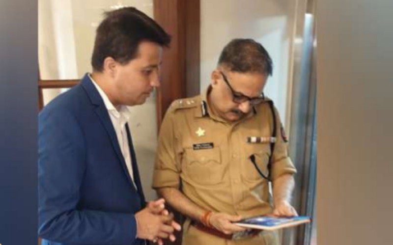 Shri. Vivek Phansalkar, IPS(Batch 1989) Commissioner of Police, Mumbai
