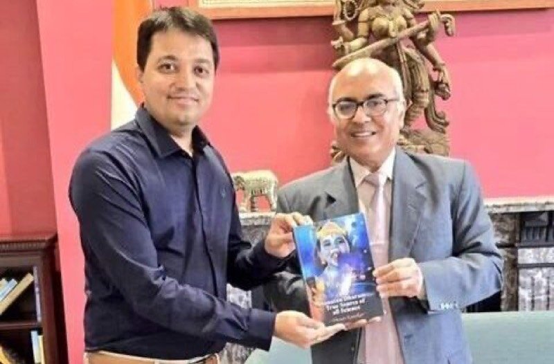 Shri. Akhilesh Mishra, / Indian Ambassador to Ireland